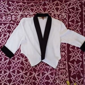 Short white jacket. Medium